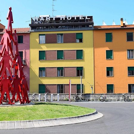 Hotel Mary Специя Экстерьер фото