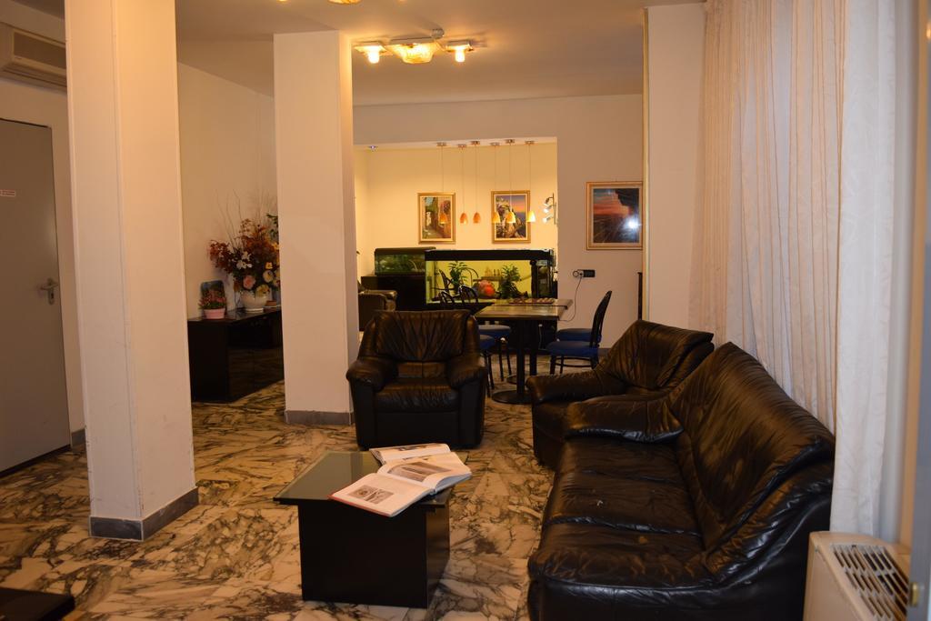 Hotel Mary Специя Экстерьер фото