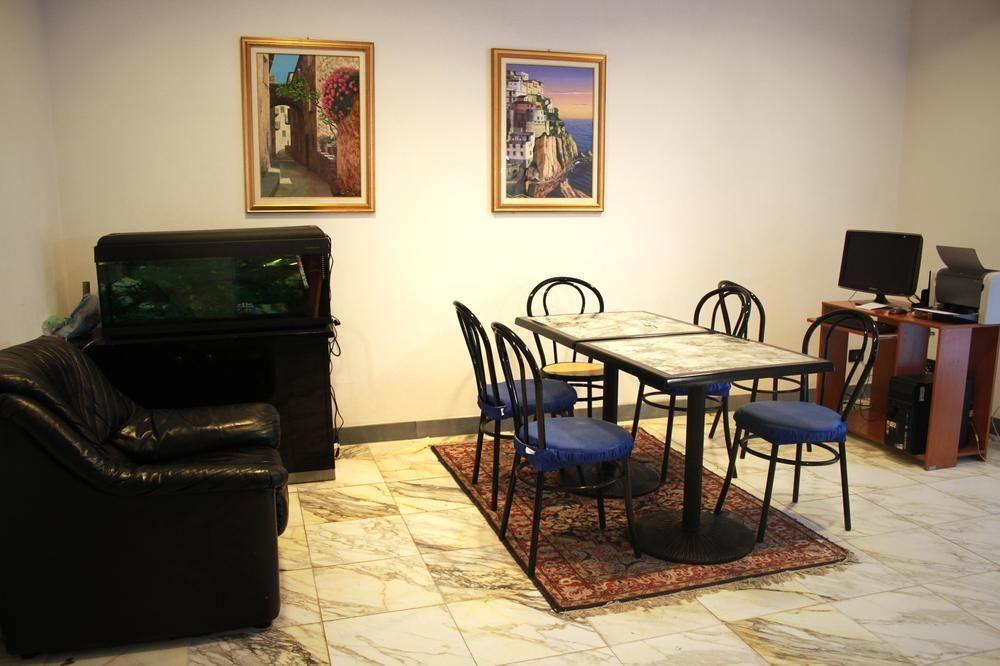 Hotel Mary Специя Экстерьер фото