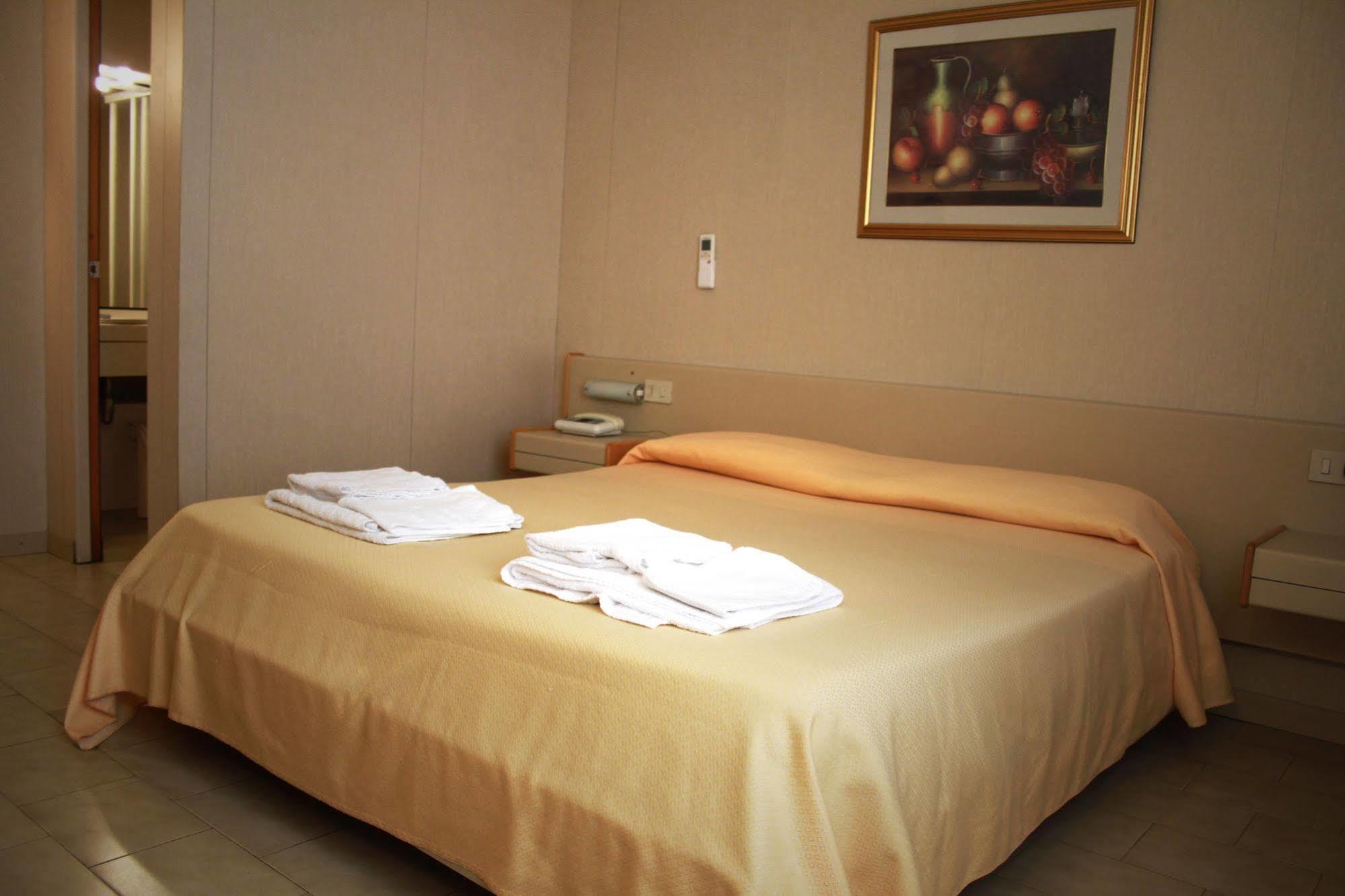 Hotel Mary Специя Экстерьер фото